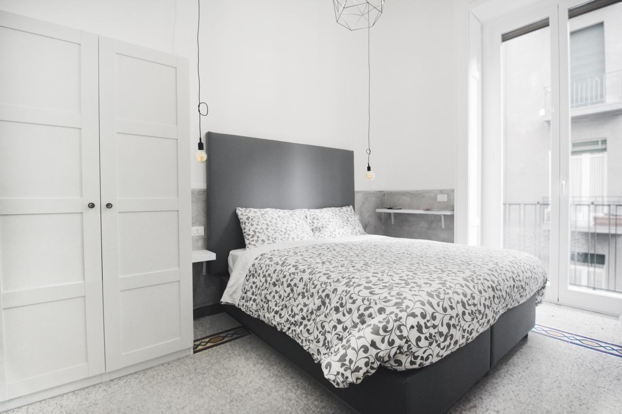 Toledostop Naples Exterior photo A bedroom